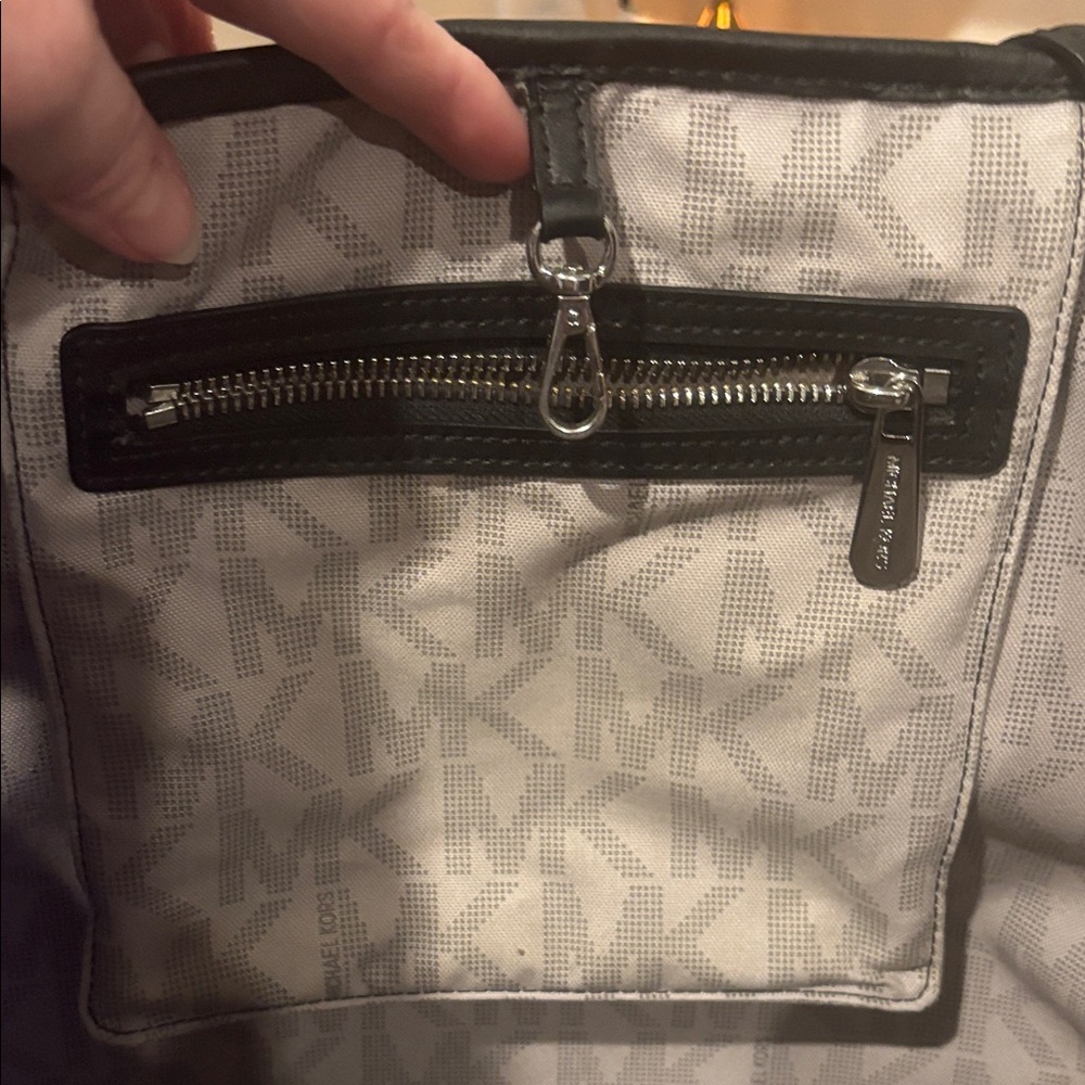 Michael Kors Black Tote Shoulder Bag Large MK Monogram Interior Pocket Work Bag - Picture 8 of 9